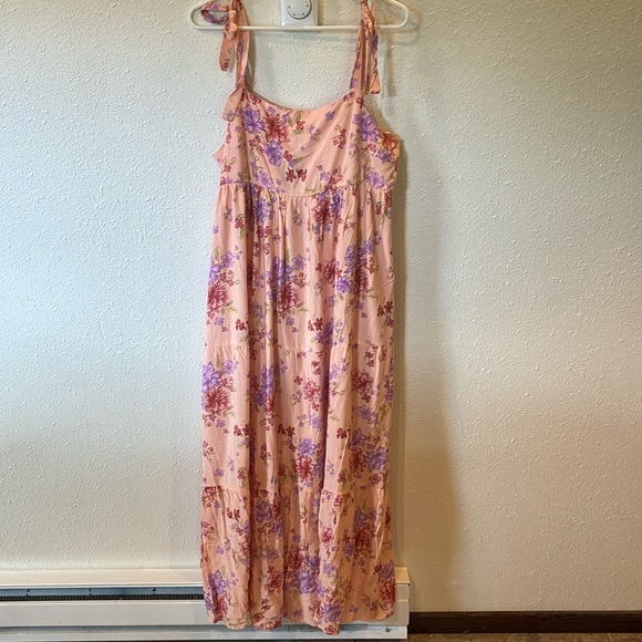 Carly Jean Los Angeles Kacey Floral Dress NWOT - Picture 2 of 6